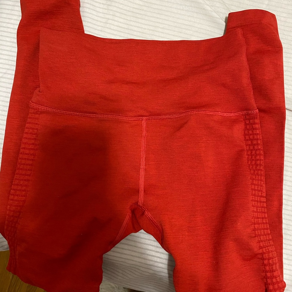 B ALPHALETE Halo Leggings Redwood Red